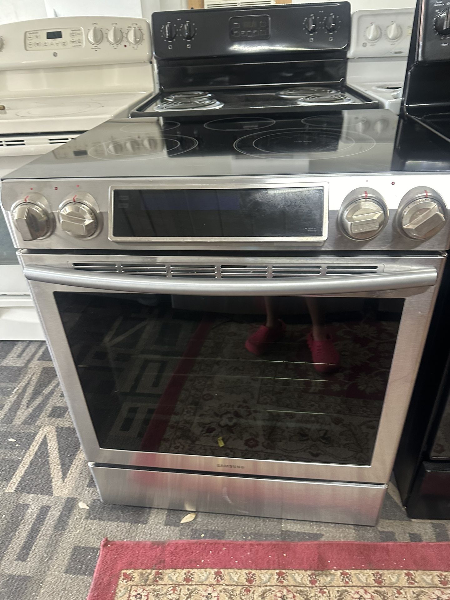 Samsung Stove Color Black for Sale in Tampa, FL OfferUp