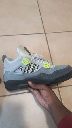 Jordan 4s Size 9