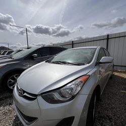 2013 Hyundai ELANTRA