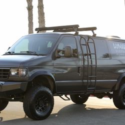 1996 Ford E-350 Club Wagon