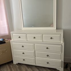 White Mirror & Dresser