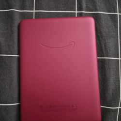 Brand New Kindle Signature Paperwhite 7"