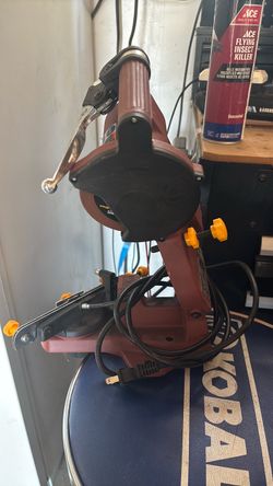 Electric chainsaw sharpener