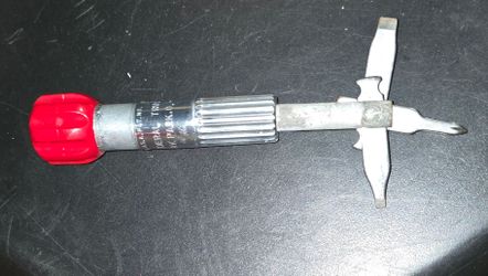 Shelton Versatool Ratchet Screwdriver Reversible Slotted/Phillips Red