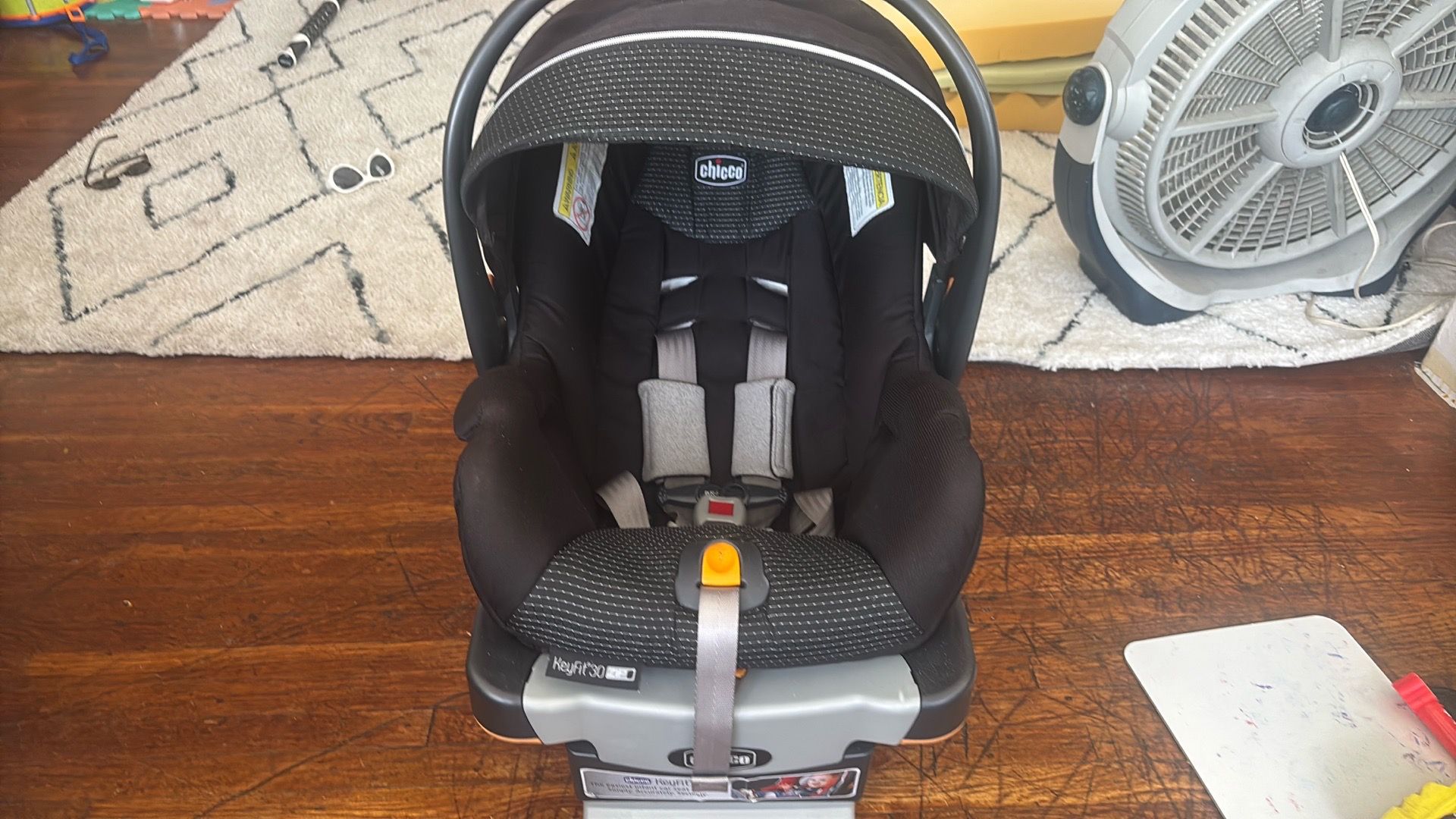 Chico infant car seat