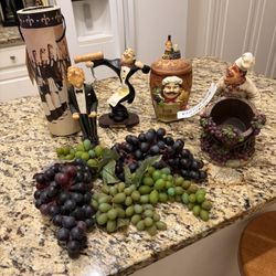 Group of Chef Themed Kitchen Items (I can separate)