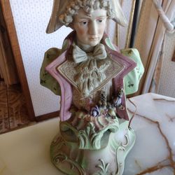 Figural Bonaparte Lamp