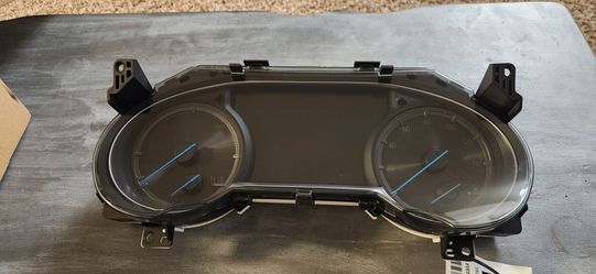 2022-24Toyota Venza XLE speedometer cluster