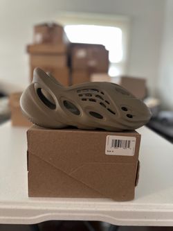 Yeezy Foam Size 6