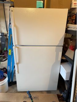 GE Refrigerator and Freezer WORKS GREAT!