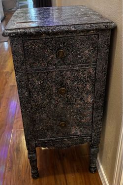 Nightstand/Shelf