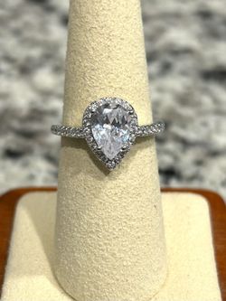 New Moissanite Teardrop Pear Engagement Style Ring 2ct - size 7 