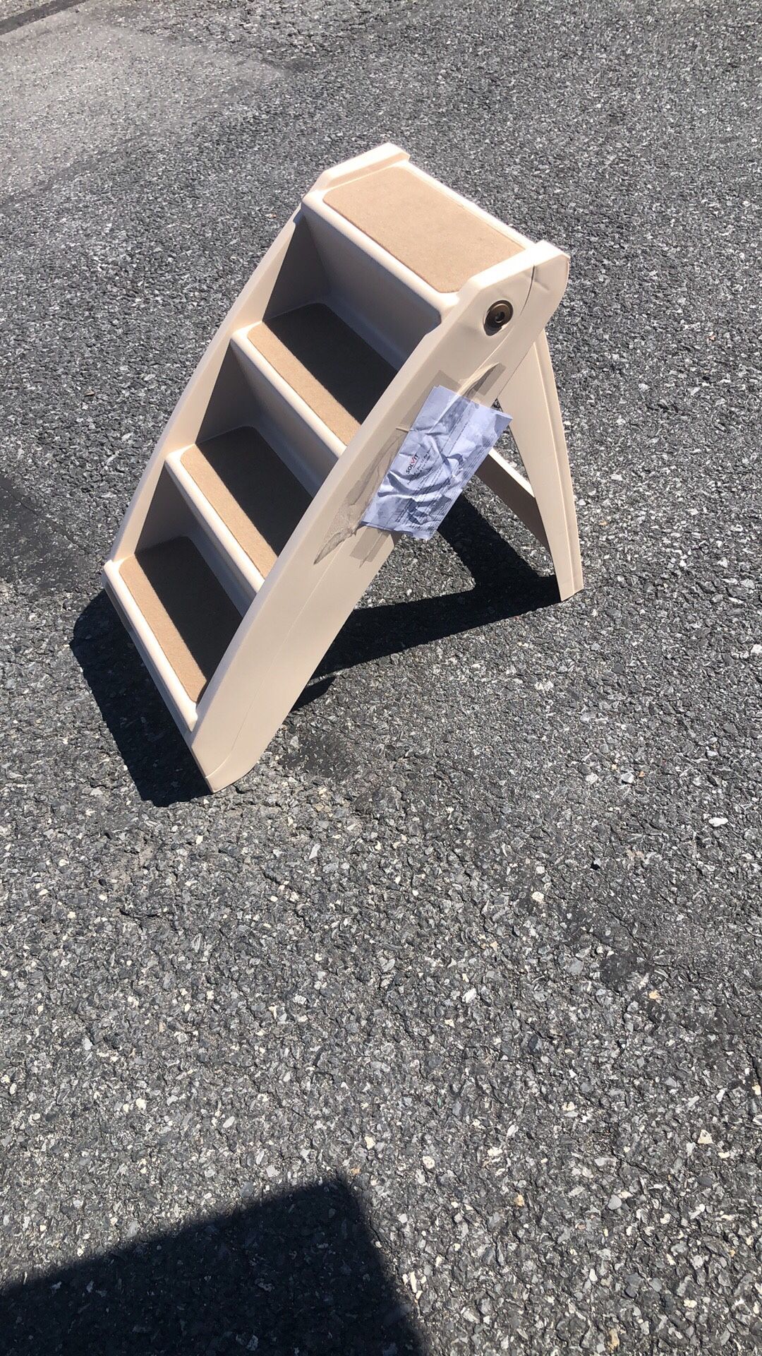 Brand new never used pup step XL 25”hx36”L