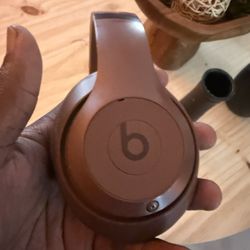 Beats Studio Pro Kim K