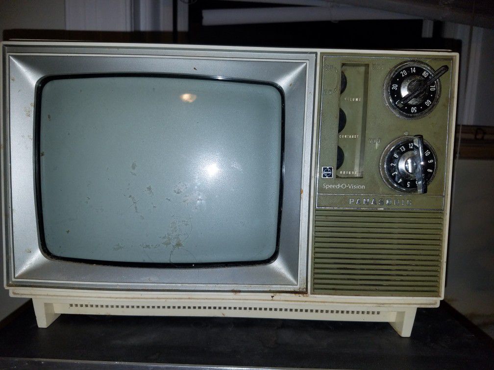 Vintage TV Panasonic in working condition