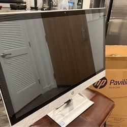 All In One Computer HP 23.8 Inch || Purchased Price 1069$+ TaxSeeking Price is 495$. Pavilion 23.8"