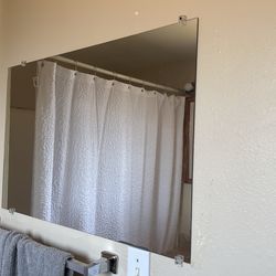 4x2 Mirror