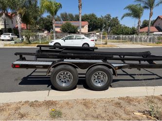 Boat trailer