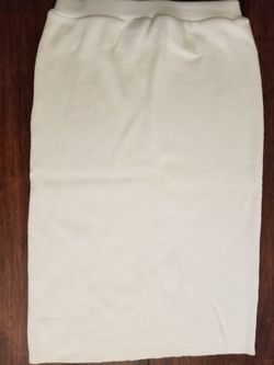 Semplice knee-length skirt