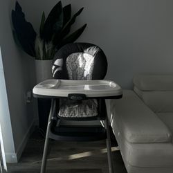 Baby Luxury High chair - Graco