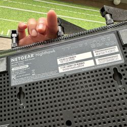 Netgear Nighthawk Ac1900 WiFi Router