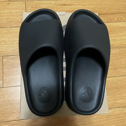 Yeezy Slides Onyx