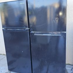 I Have 2 Small Refrigerators Magic Chef Working Perfectly Fine I Can Deliver To You 90 Days Warranty  255 Each