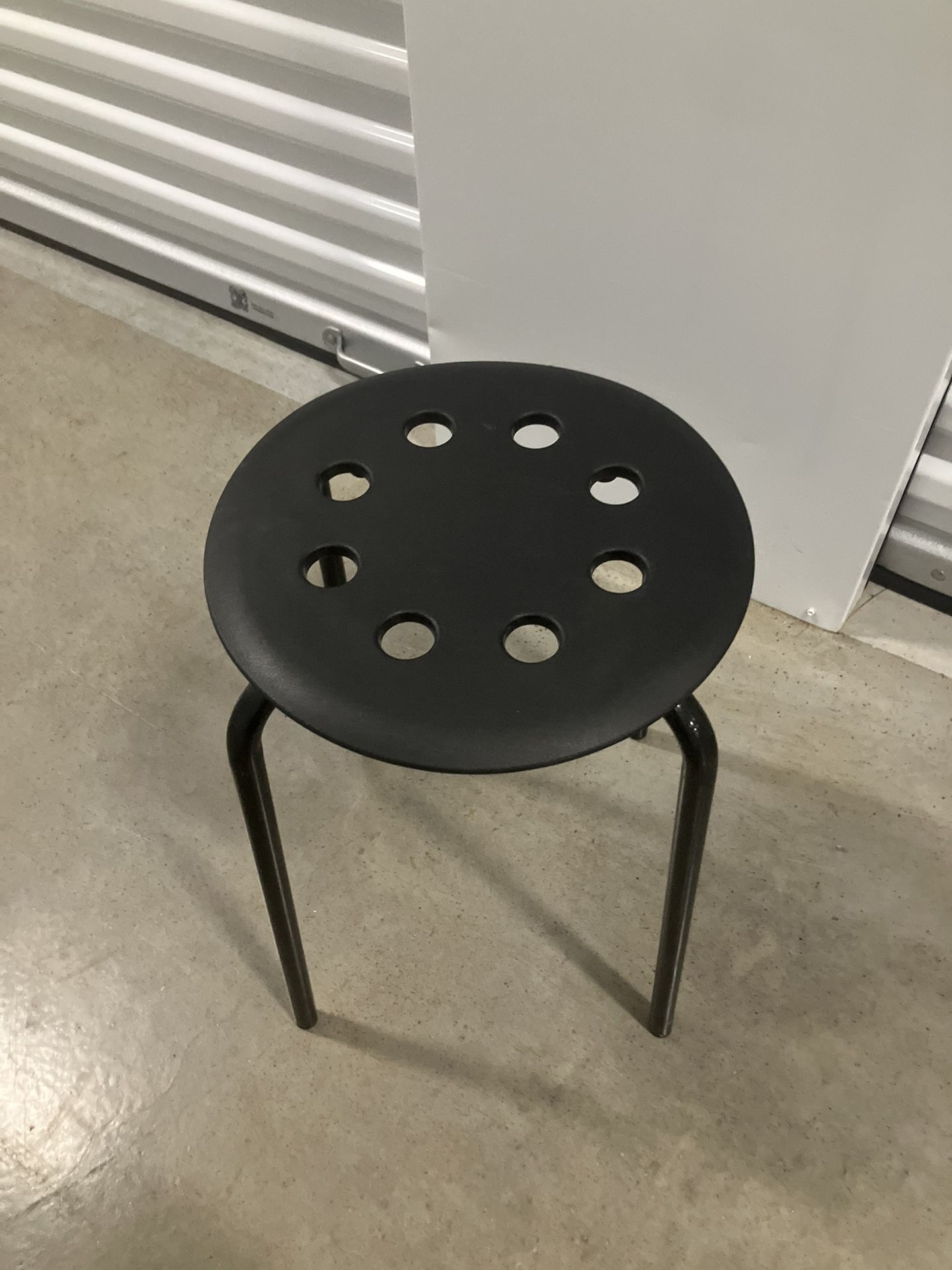 IKEA MARIUS Stool – Black 17 3/4”