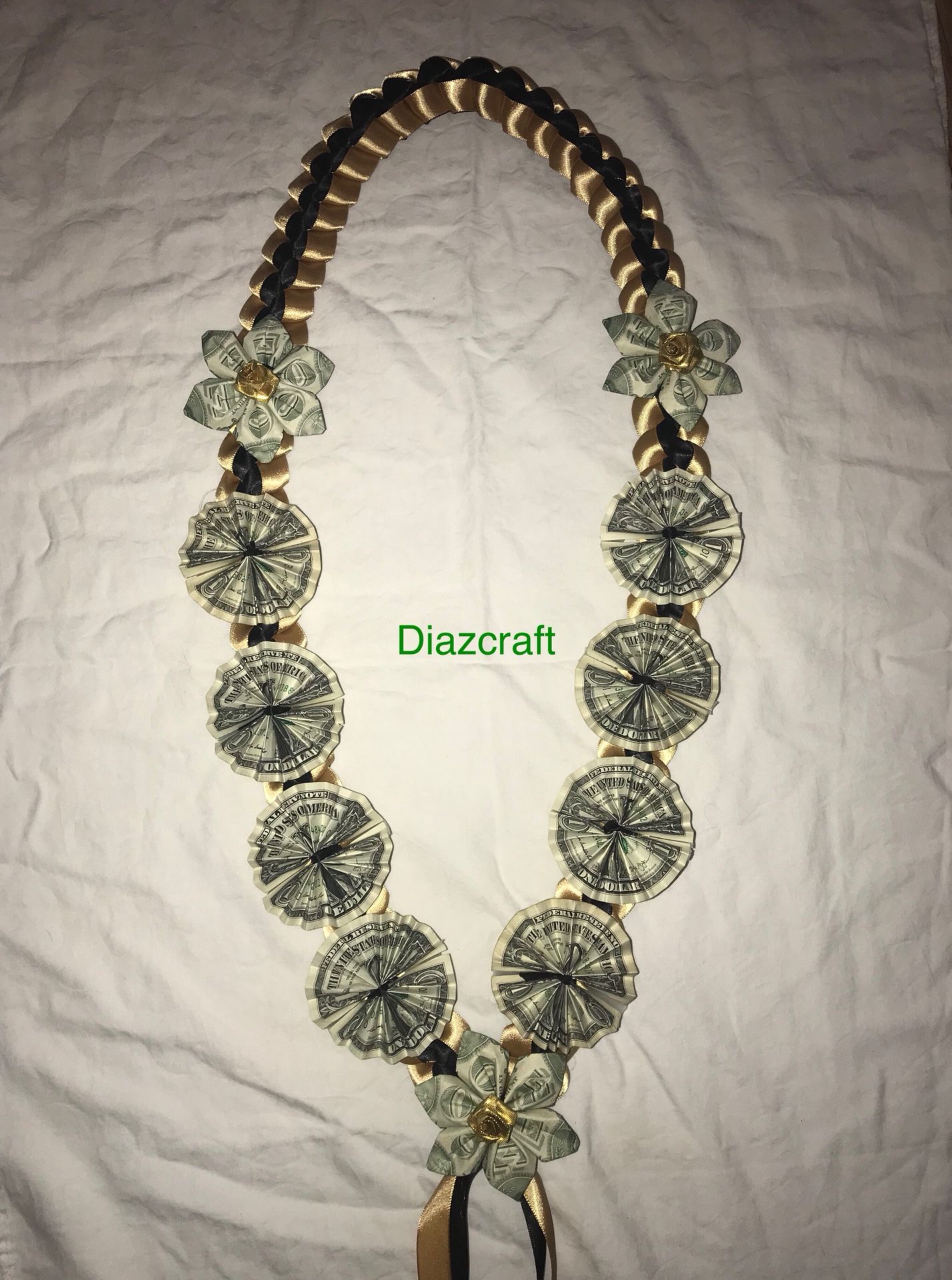 Money custom graduation leis ( boy or girl ) any school grade ‼️