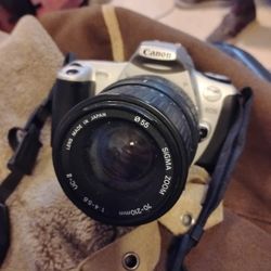 Canon EOS Rebel2000  camera