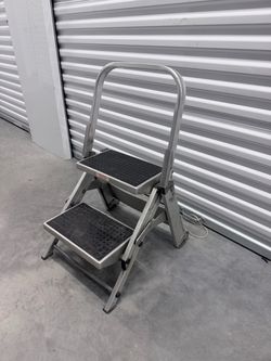 Foldable step ladder - Escalera Ajustable