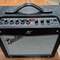 Fender Mustang I V.2 Guitar Modeling Amplifier