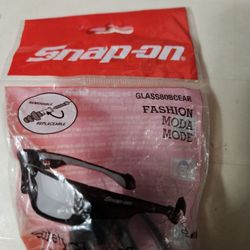 Snap-on Safety Glasses With Earplugs