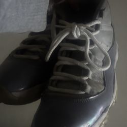 Authentic Jordan 11s Size 9