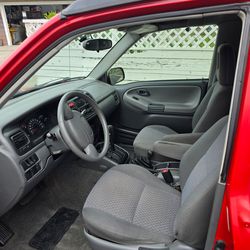 2003 Chevrolet Tracker