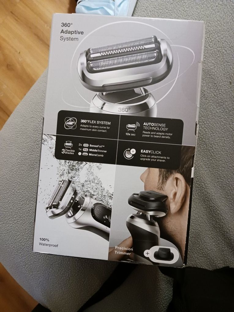 Braun Series 7 Shaver with Smartcare Centre Silver 7071CC for Sale