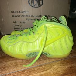 Nike Foamposite Volt
