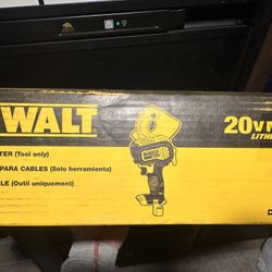 Dewalt 20 V  Cable Cutter