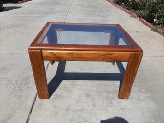 Rectangular Coffee table with glass top
