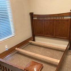 Wood Bed Frame (Size Full) +matress +box Spring