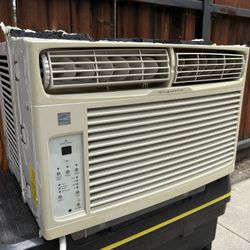 Frigidaire AC Unit - 8,000 BTU