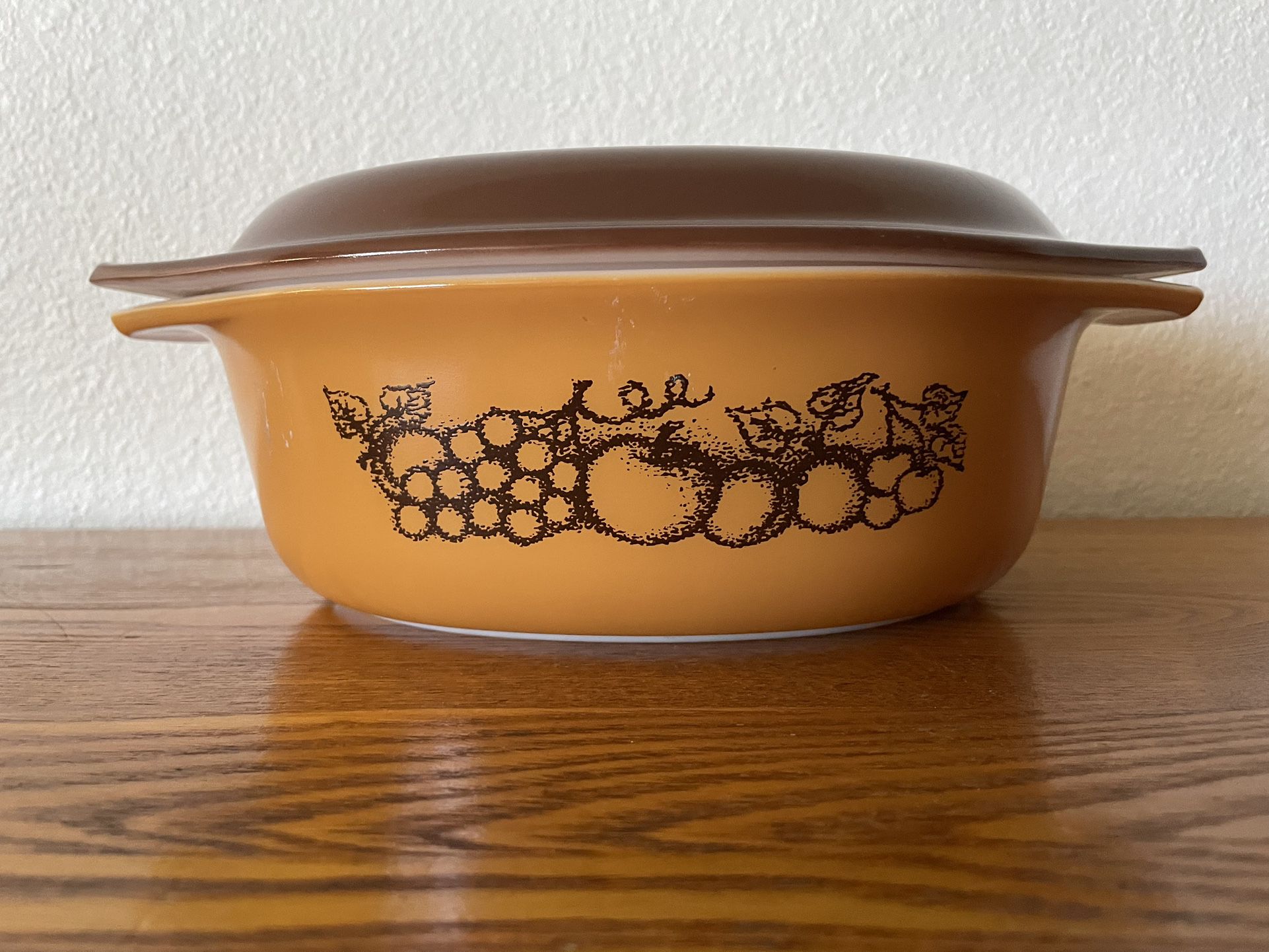 Vintage Pyrex Casserole Bowl 