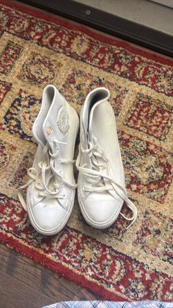Converse Chuck Taylor High Top Sneakers size 8.5
