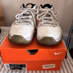 AIR JORDAN 11 RETRO LOW