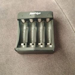 Battery Charger 4 Slots 15$