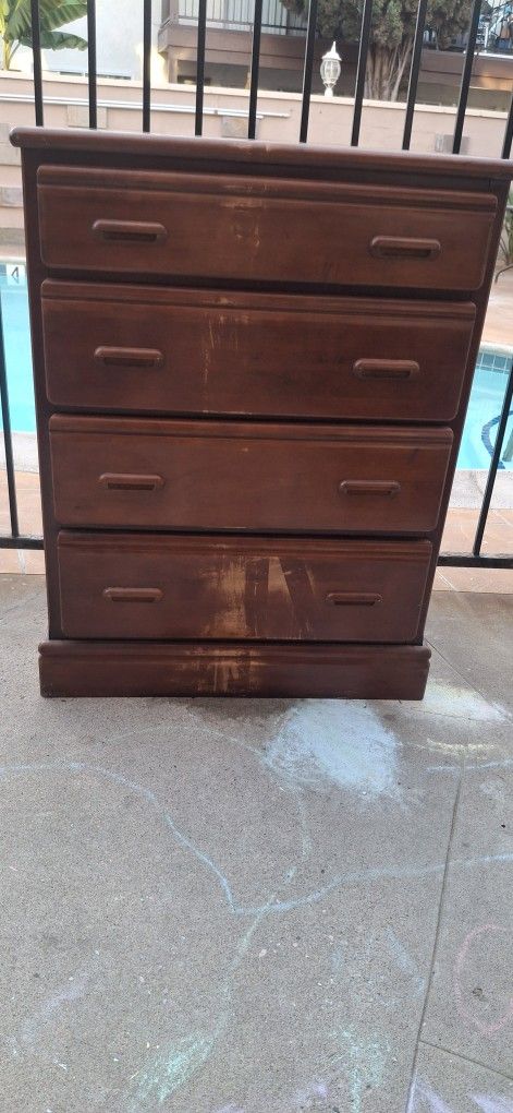 4 Draw Dresser 
