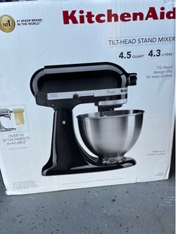 Kitchen Aid 4.5 qt black mixer brand new in box