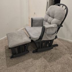 Storkcraft Rocking Chair And Ottoman 