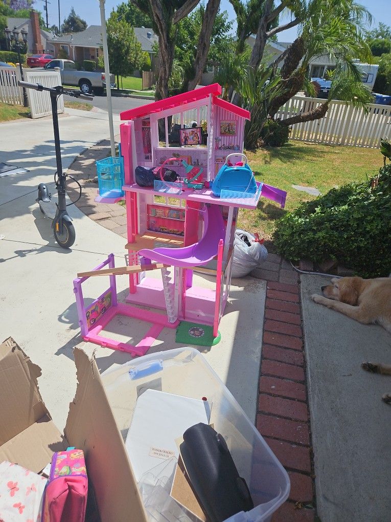 Barbie Play House