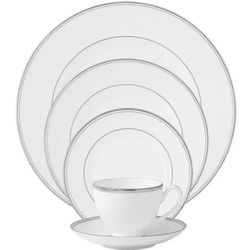 Brand NEW * Boxed ~ WATERFORD™️ - Platinum Detailed WHITE 5 PIECE Place Setting CHINA ---1 CUP 1 SAUCER 1 DESSERT PLATE 1 DINNER PLATE 1 SALAD PLATE